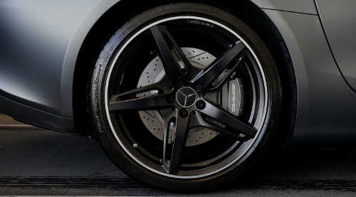 alloy wheel with colour powder coating